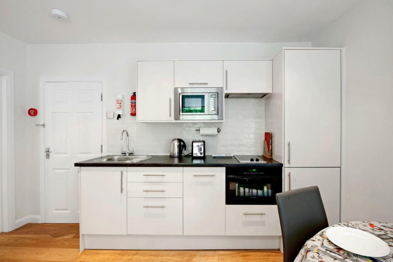 The Apartment, 24 West End Terrace, Winchester Exteriör bild