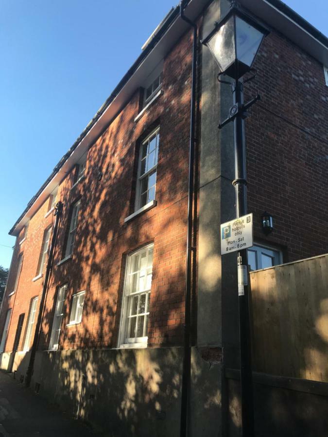 The Apartment, 24 West End Terrace, Winchester Exteriör bild